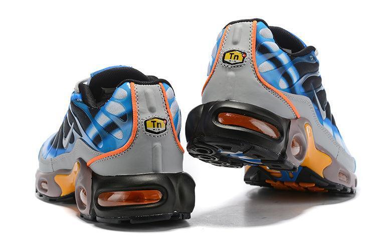 Nike Air Max Plus &