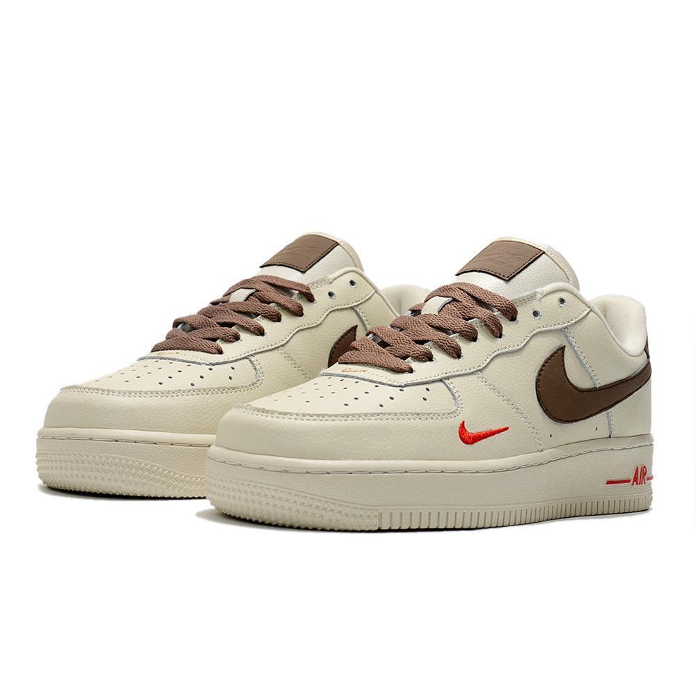 Nike Air Force 1 &