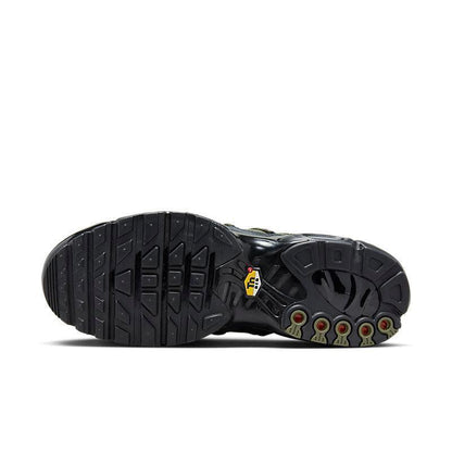 Nike Air Max Plus Utility &