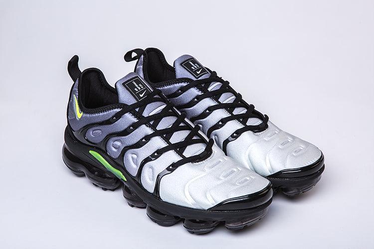 Nike Air VaporMax Plus &