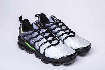 Nike Air VaporMax Plus &