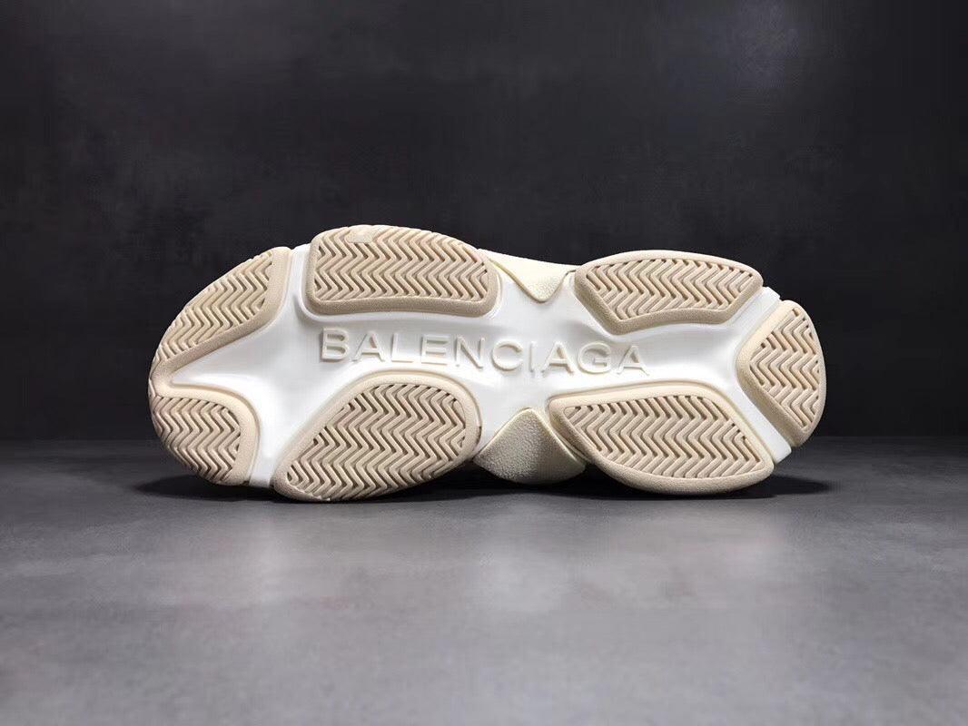 BALENCIAGA TRIPLE S SNEAKER