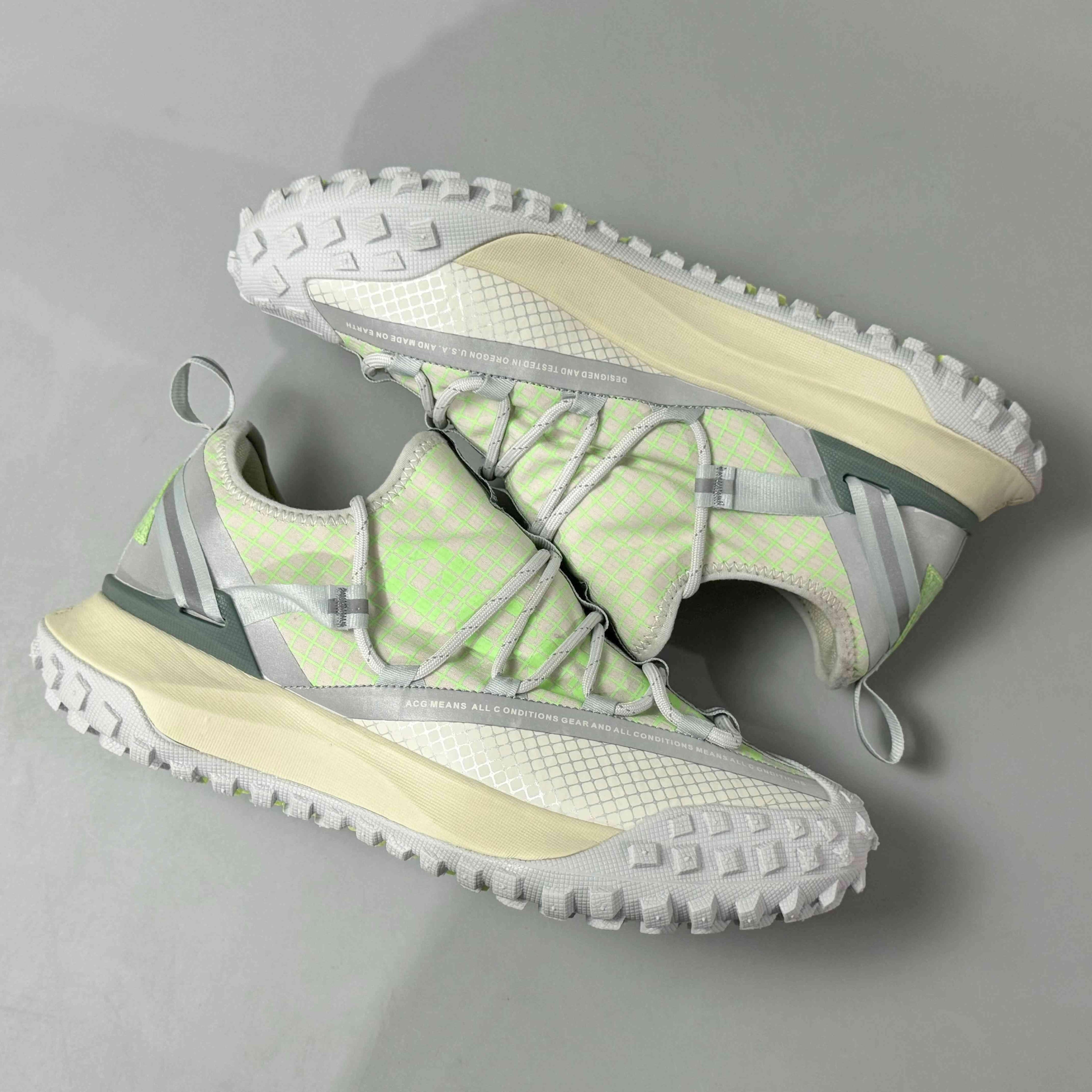 Nike ACG Mountain Fly Low &