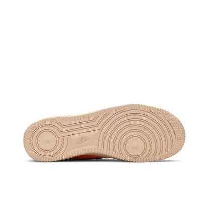 Nike Air Force 1 &