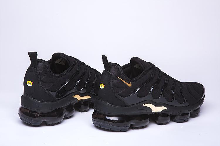 Nike Air VaporMax Plus &