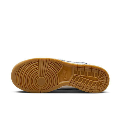 Nike Dunk Low &