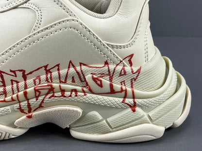 BALENCIAGA TRIPLE S SNEAKER