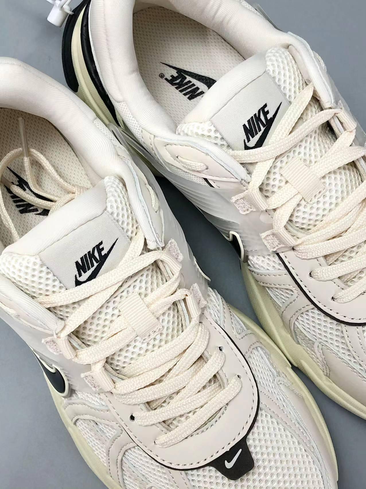 Nike V2K Run &