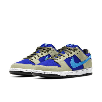 Nike SB Dunk Low &
