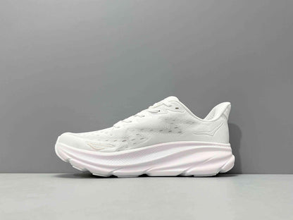 Hoka One One Clifton 9 &