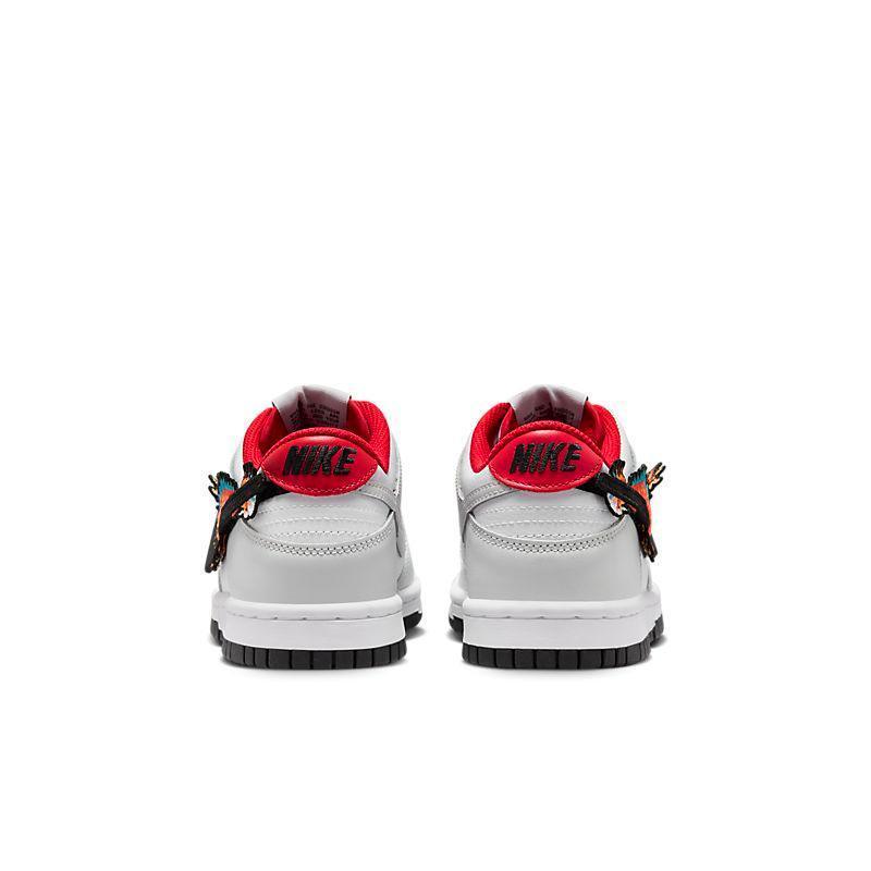 Nike Dunk Low &