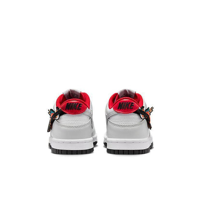 Nike Dunk Low &