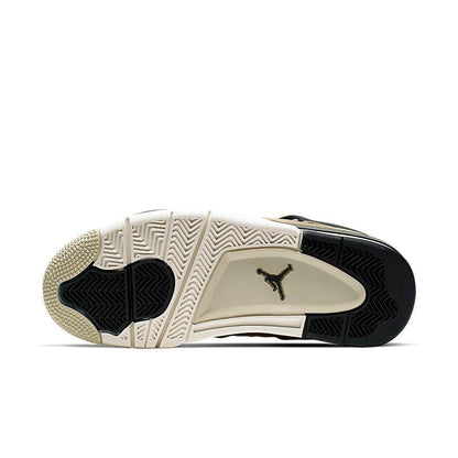 Air Jordan 4 Retro &