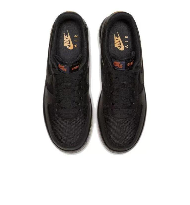 Nike Air Force 1 &