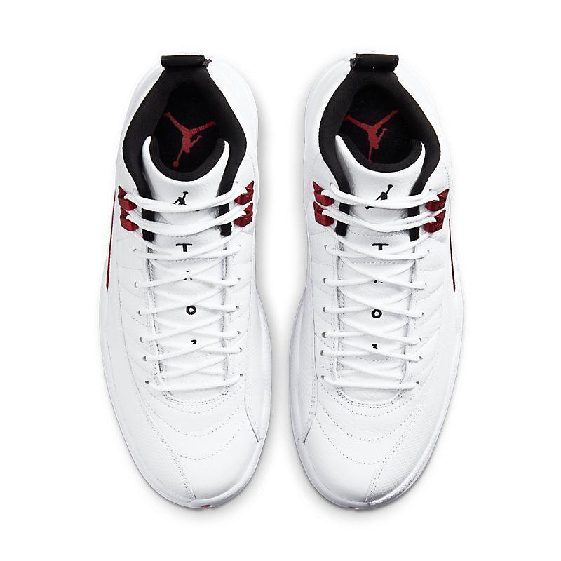 Air Jordan Retro 12 &