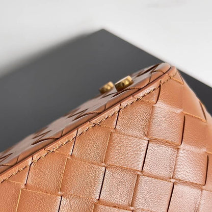 Bottega Veneta Small Vanity Case On Strap