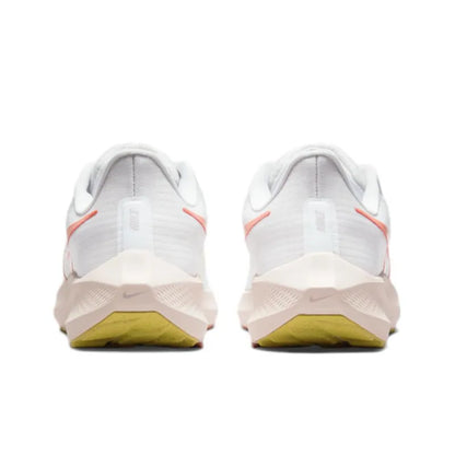 Nike Air Zoom Pegasus 39 &