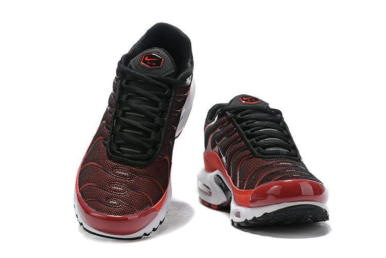 Nike Air Max Plus &