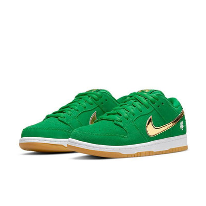Nike SB Dunk Low Pro &