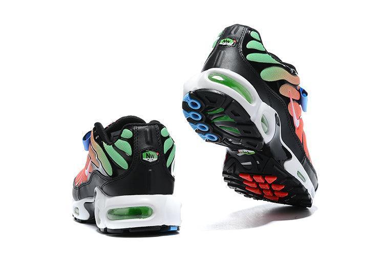 Nike Air Max Plus &