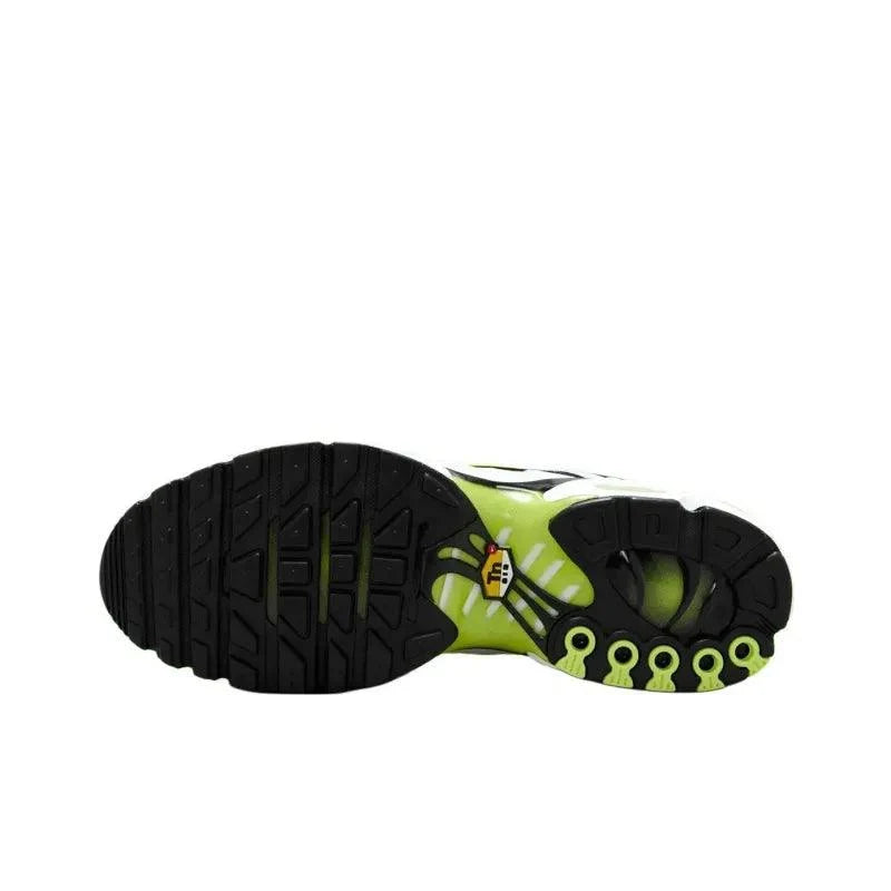 Nike Air Max Plus &