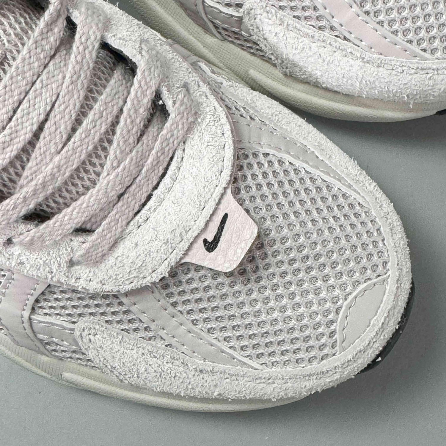Nike V2K Run &