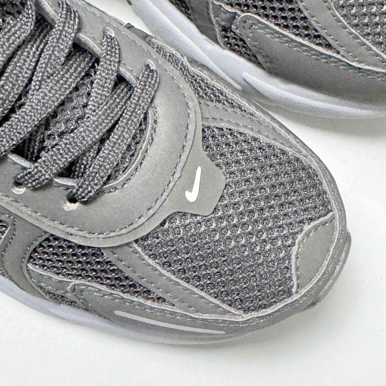Nike V2K Run &