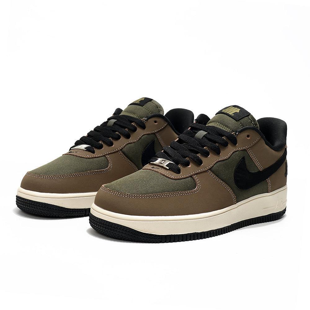 Nike Air Force 1 &