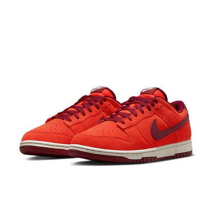 Nike Dunk Low &