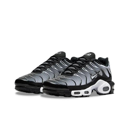Nike Air Max Plus &