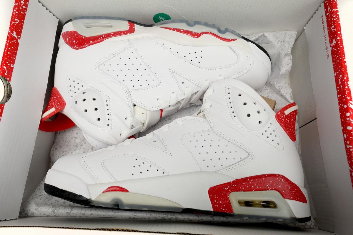 Air Jordan 6 Retro &