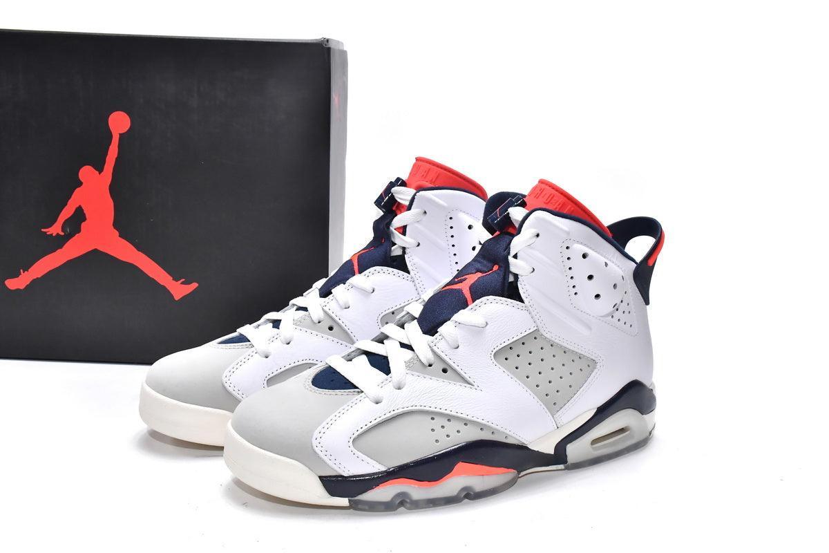 Air Jordan 6 Retro &