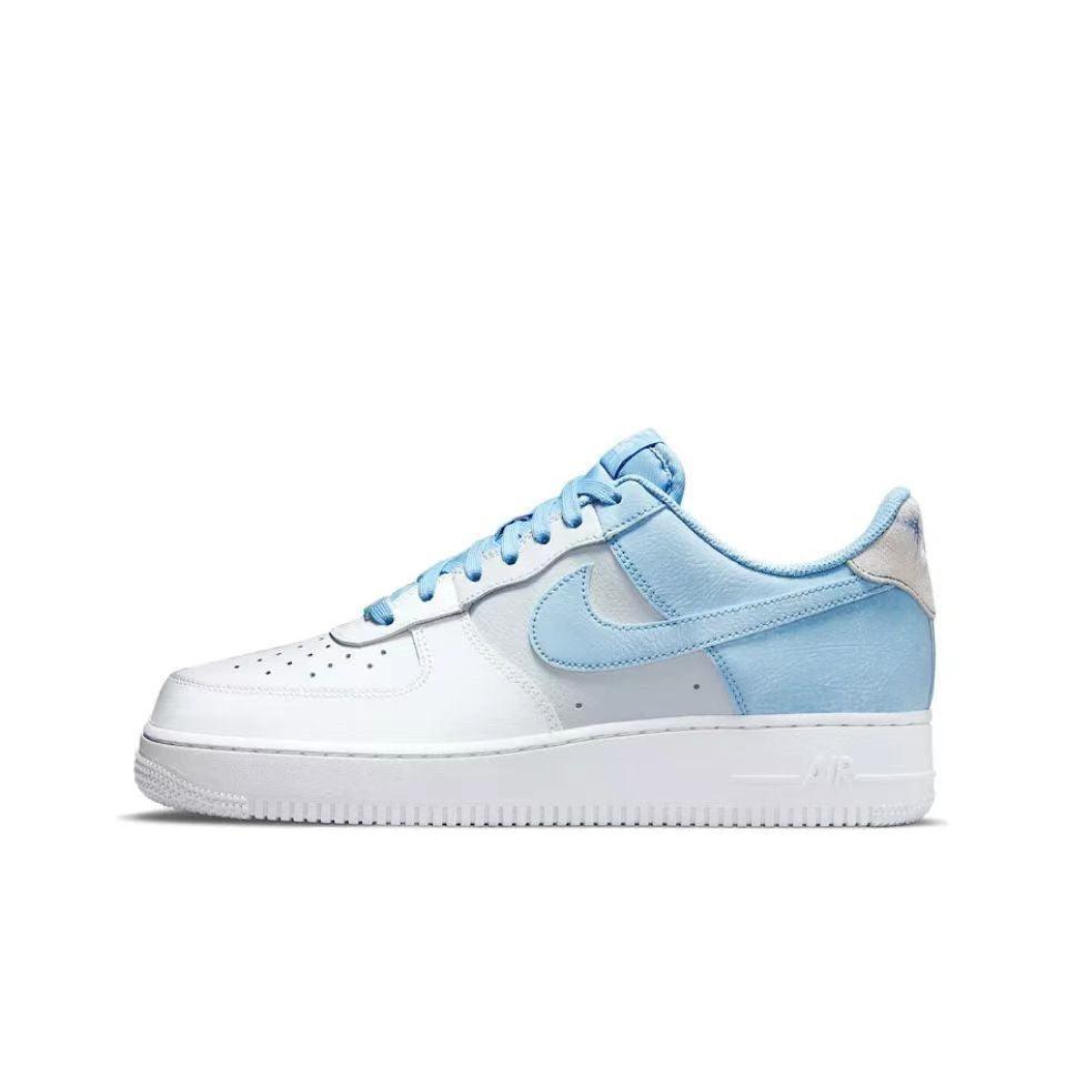 Nike Air Force 1 &