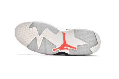Air Jordan 6 Retro &