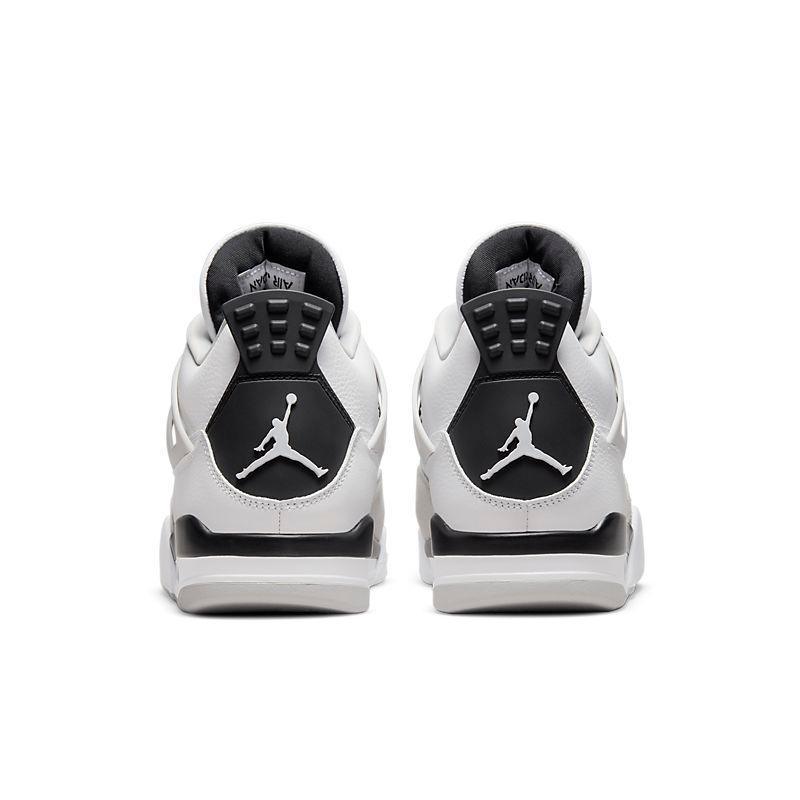 Air Jordan 4 Retro &