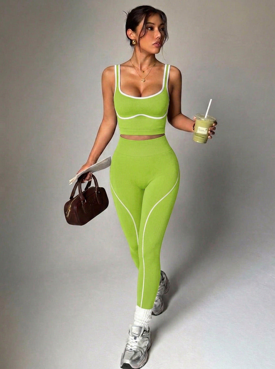 Seamless yoga workout suit