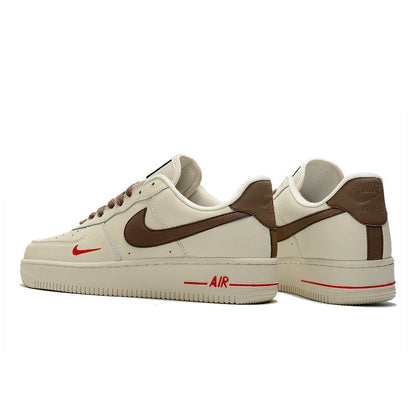 Nike Air Force 1 &