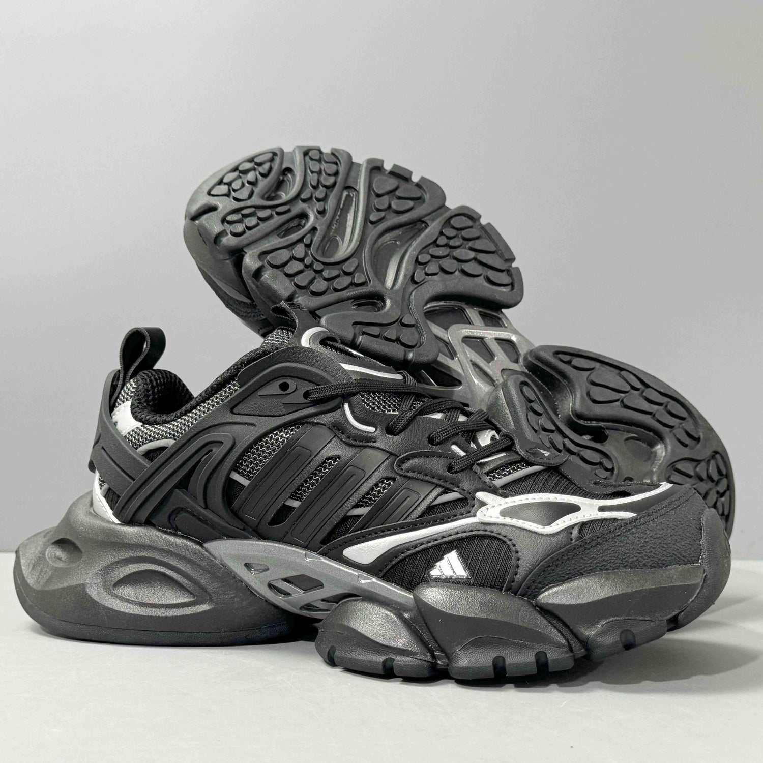 Adidas XLG Runner Deluxe &