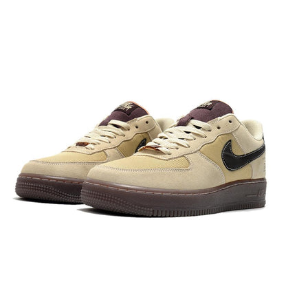 Nike Air Force 1 &