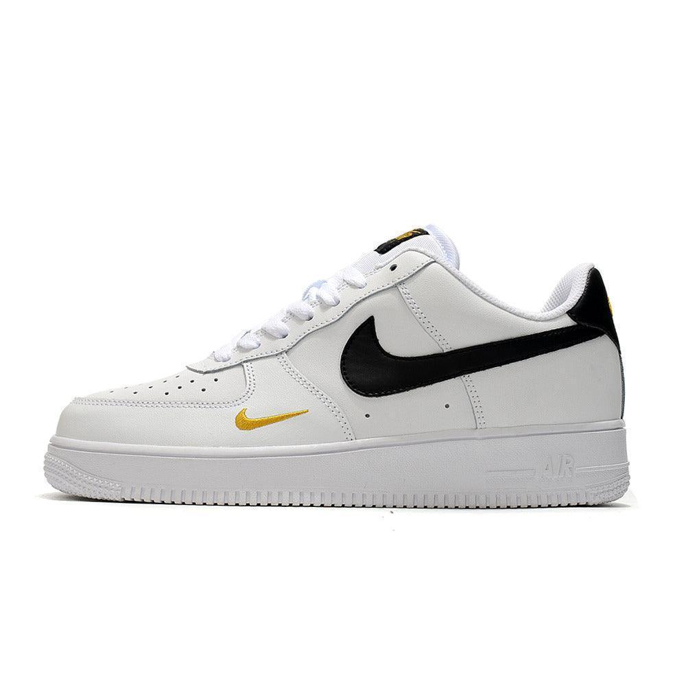 Nike Air Force 1 &