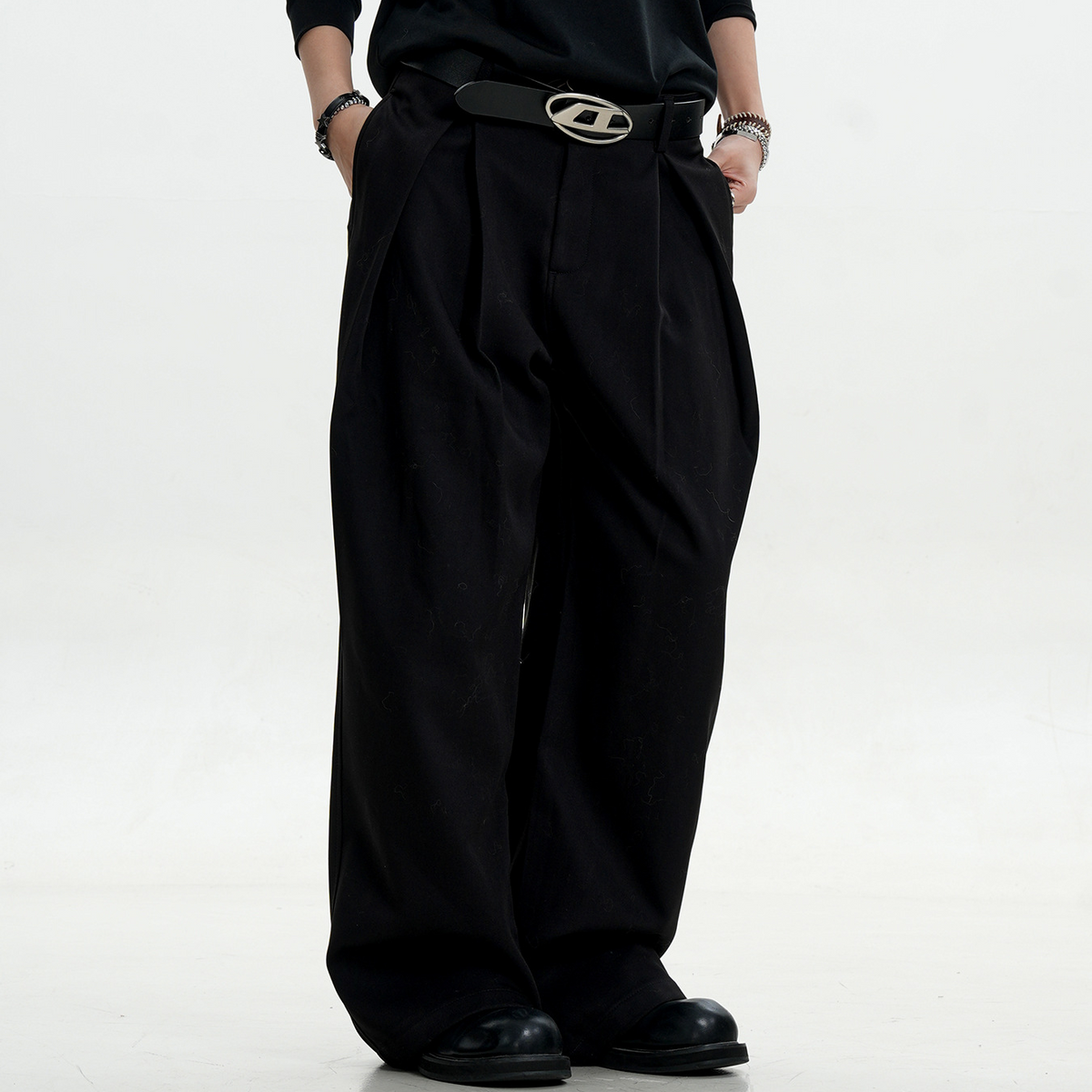 Wide-leg casual trousers