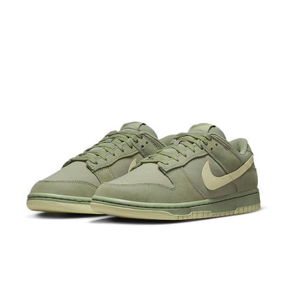 Nike Dunk Low Retro &
