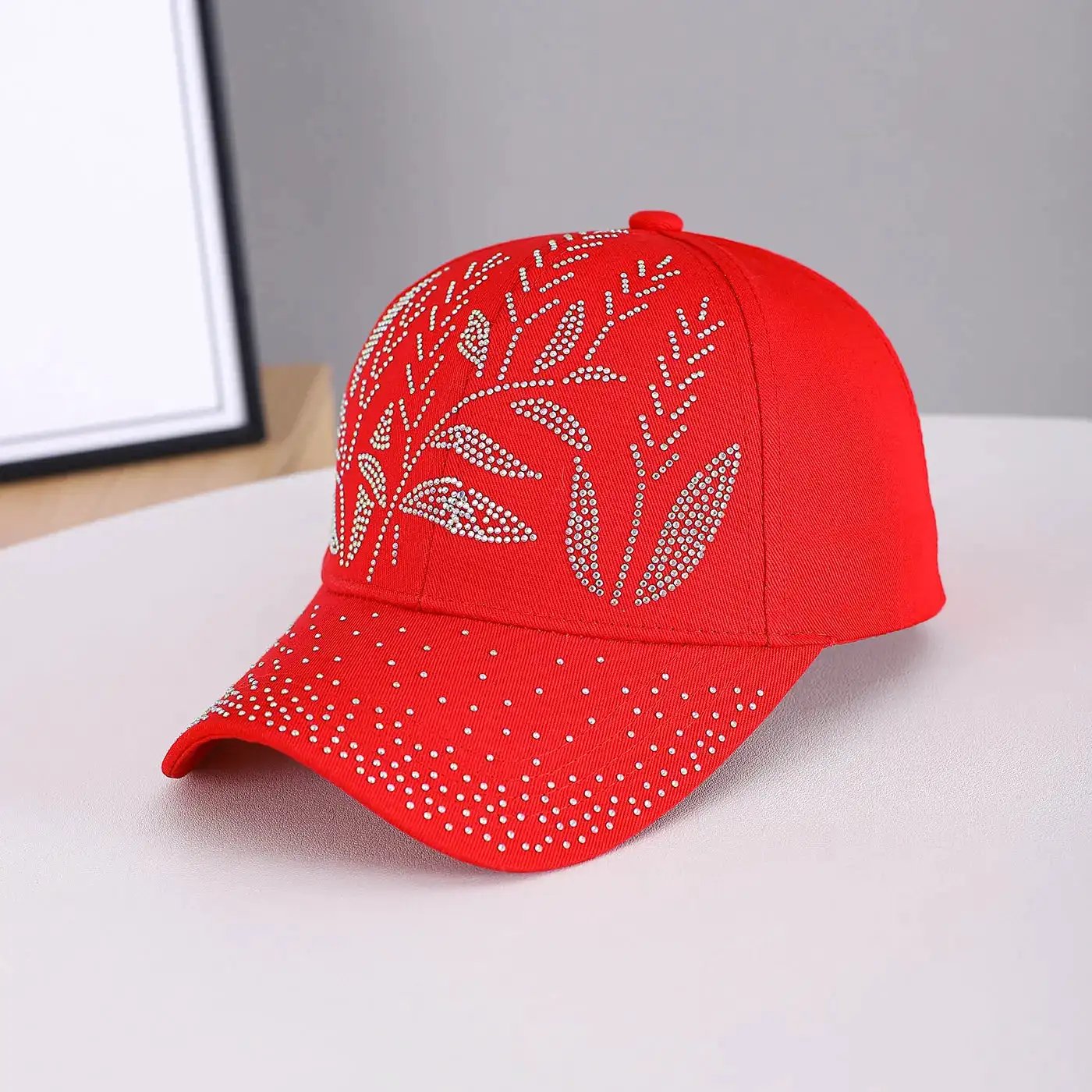 Black men's and women's adjustable baseball cap with leaf-shaped beaded pattern and twill fabric, perfect for outdoor casual wear.