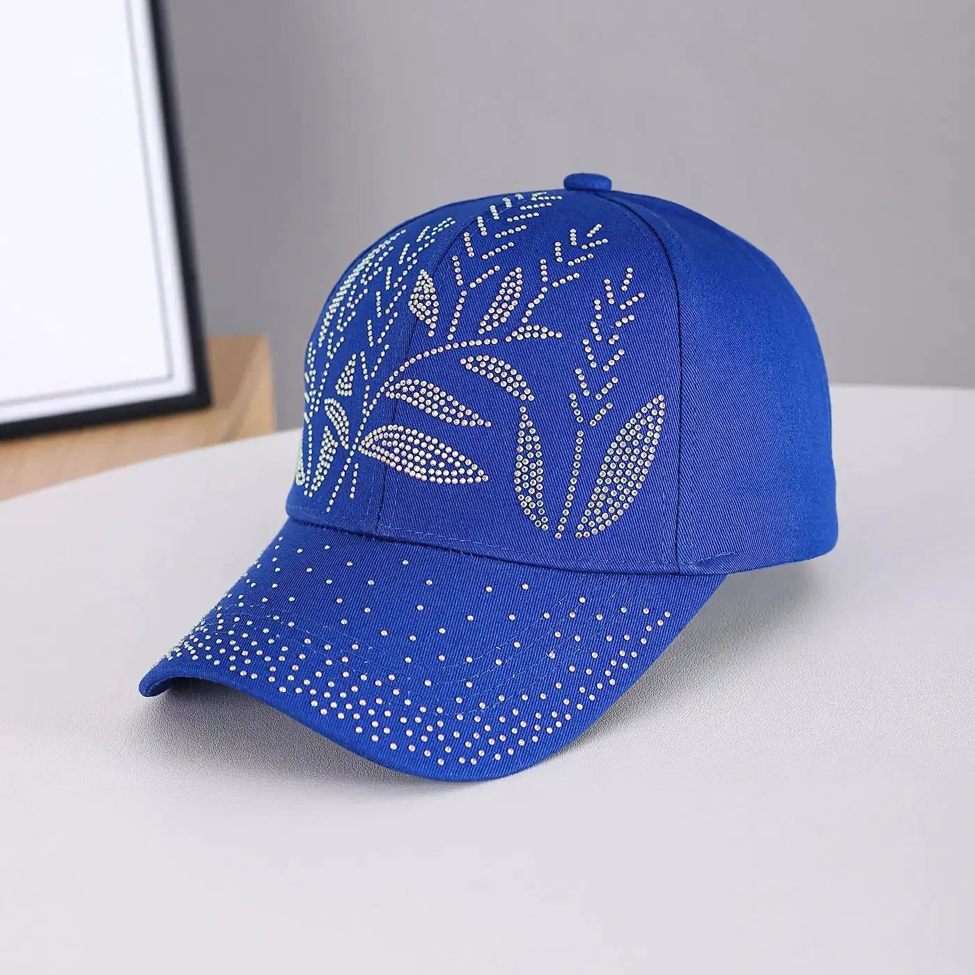 Dropshipman men's and women's adjustable leaf-shaped beaded pattern twill fabric baseball cap, ideal for outdoor and casual wear.