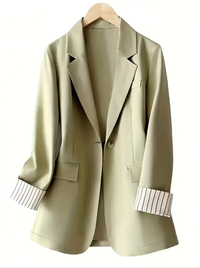 Black European and American commuter casual blazer by Dropshipman, featuring a solid color and tailored fit for versatile wear.