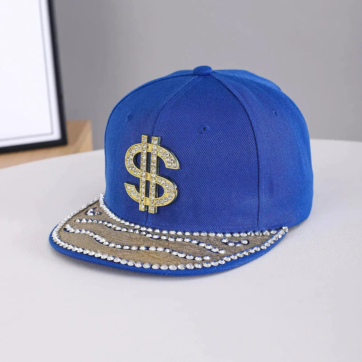 Suitable For Both Men And Women, This Metal Stud Jewelry Features A Wave-shaped Set Of Diamonds. The Hat Has A Flat Brim And Is Perfect For Individualized Outfits. by Dropshipman
