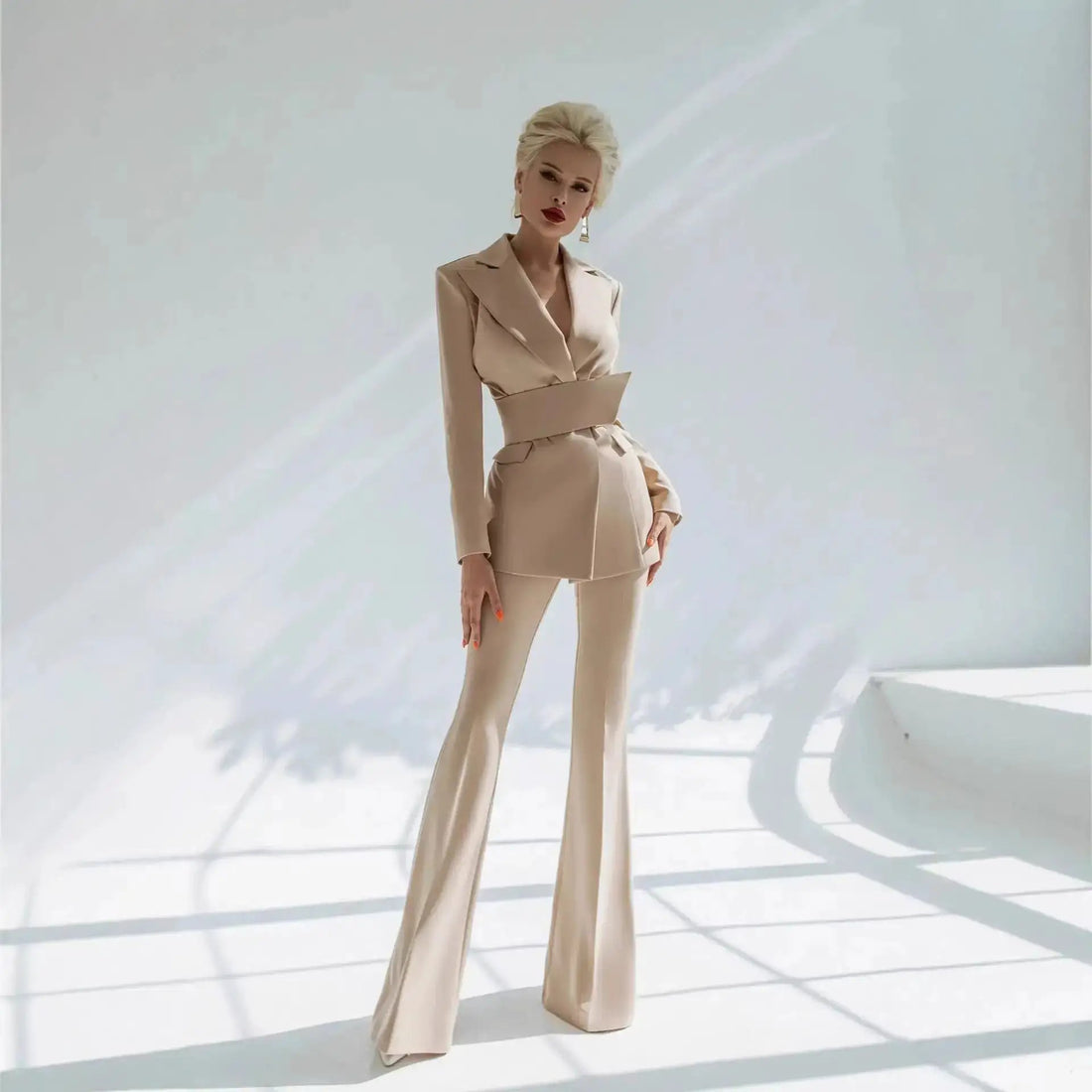 Fashionable Womens Slim-fit Professional Suit Set Subtly Luxurious by Dropshipman