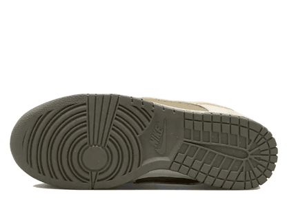 Nike Dunk Low &