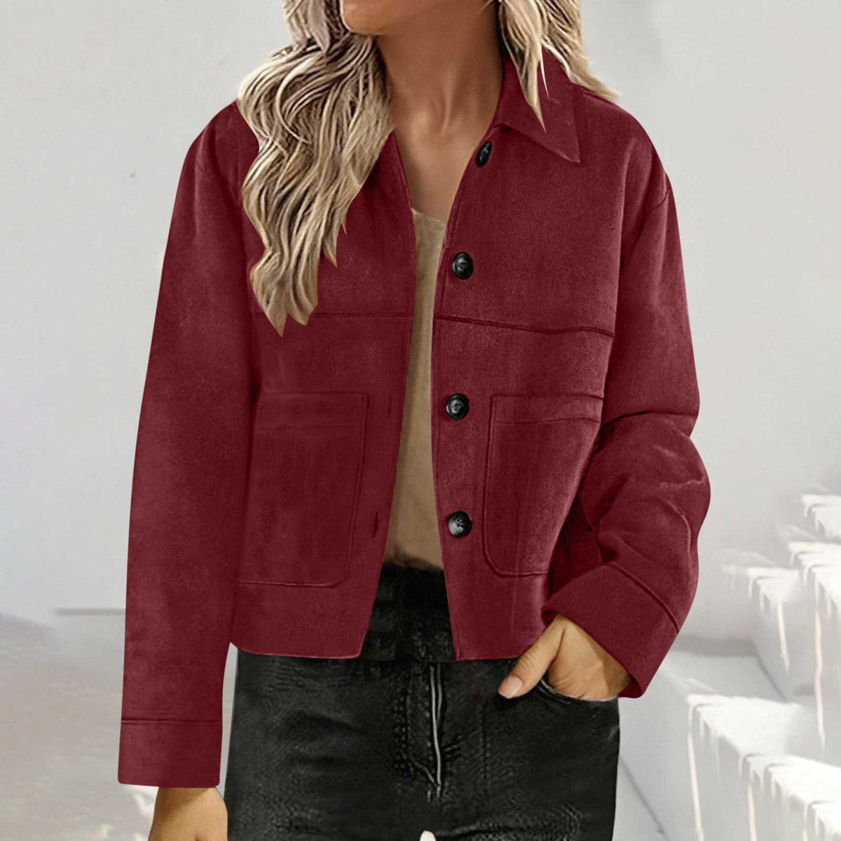 Short suede jacketg