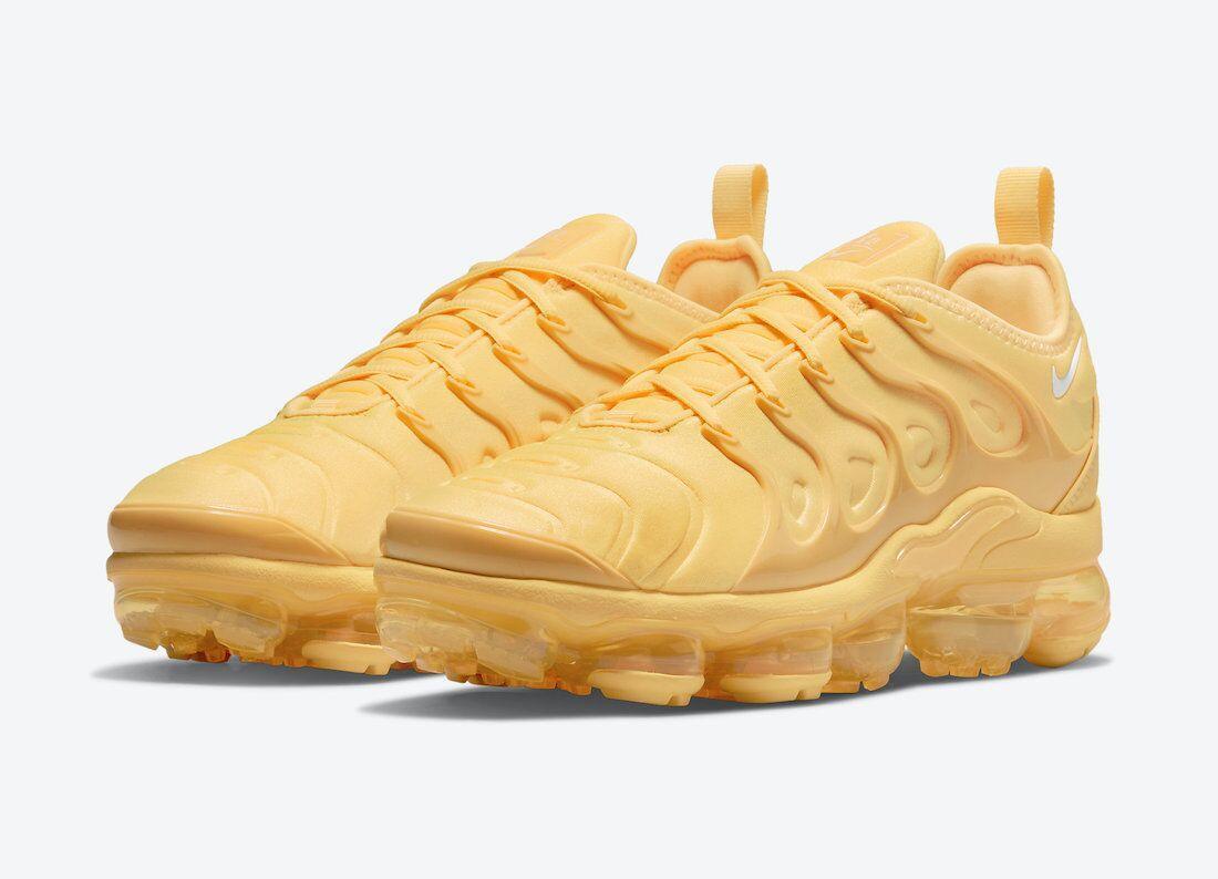 Nike Air VaporMax Plus &